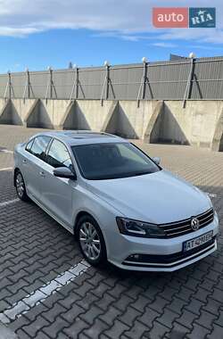 Седан Volkswagen Jetta 2015 в Ивано-Франковске