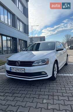 Седан Volkswagen Jetta 2015 в Ивано-Франковске