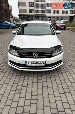 Седан Volkswagen Jetta 2015 в Винниках