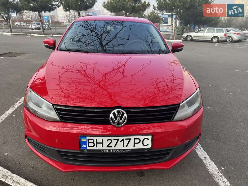 Седан Volkswagen Jetta 2013 в Одесі