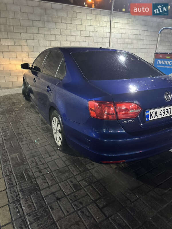 Седан Volkswagen Jetta 2014 в Києві