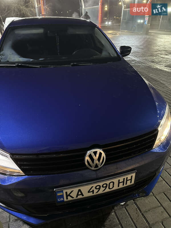 Седан Volkswagen Jetta 2014 в Києві