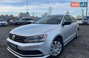 Седан Volkswagen Jetta 2015 в Киеве