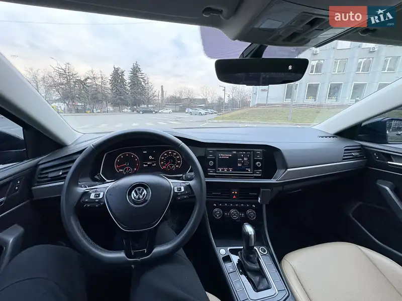 Volkswagen Jetta 2020