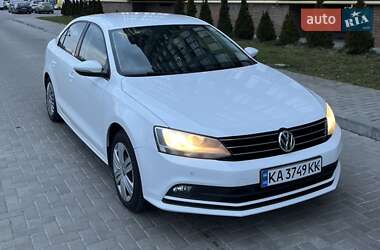 Седан Volkswagen Jetta 2016 в Киеве