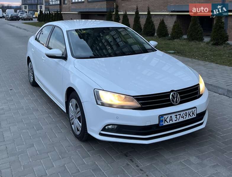 Седан Volkswagen Jetta 2016 в Киеве