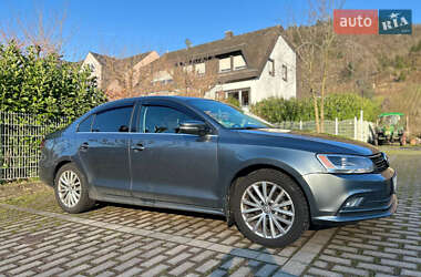 Седан Volkswagen Jetta 2015 в 