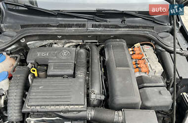 Седан Volkswagen Jetta 2012 в 