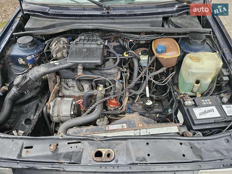 Седан Volkswagen Jetta 1988 в Києві