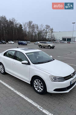 Седан Volkswagen Jetta 2013 в Чернігові