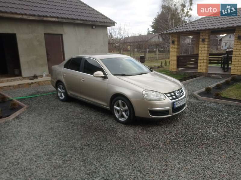 Седан Volkswagen Jetta 2007 в Рокитном