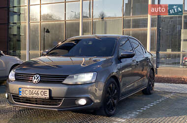 Седан Volkswagen Jetta 2011 в Львове