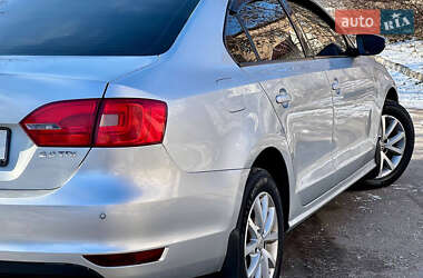 Седан Volkswagen Jetta 2011 в Харкові