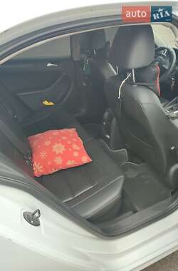 Седан Volkswagen Jetta 2014 в 