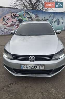 Седан Volkswagen Jetta 2012 в Києві