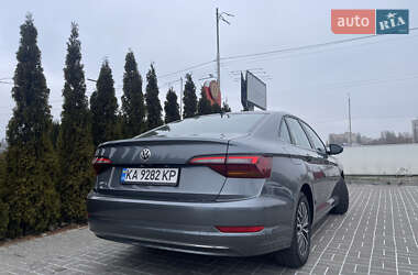 Седан Volkswagen Jetta 2018 в 