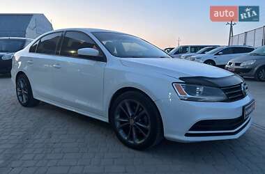 Седан Volkswagen Jetta 2015 в Львове