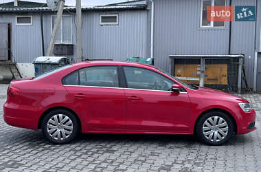 Седан Volkswagen Jetta 2013 в Радомишлі