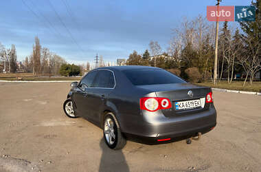 Седан Volkswagen Jetta 2006 в Киеве