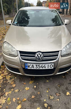 Седан Volkswagen Jetta 2006 в Полтаві