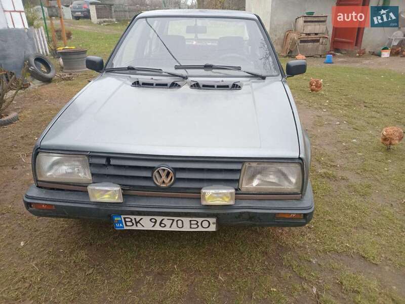 Седан Volkswagen Jetta 1985 в Ровно