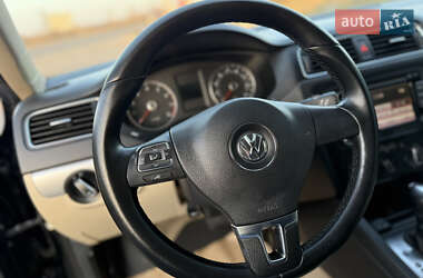 Седан Volkswagen Jetta 2013 в Дніпрі