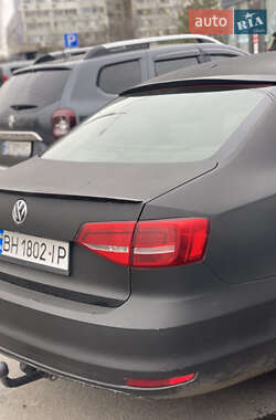 Седан Volkswagen Jetta 2015 в 