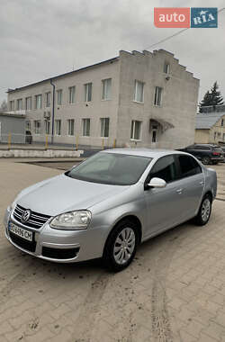 Седан Volkswagen Jetta 2005 в Бучаче