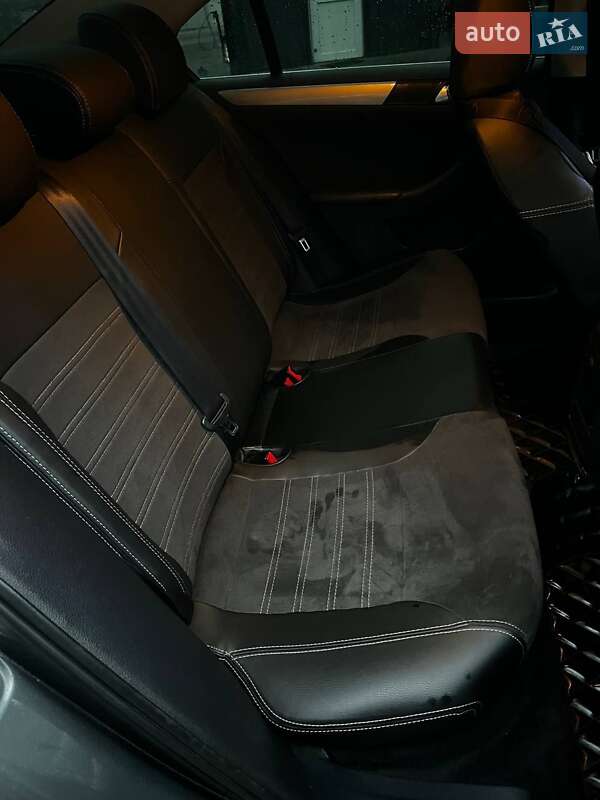 Седан Volkswagen Jetta 2017 в Дніпрі фото 4 Седан Volkswagen Jetta 2017 в Дніпрі