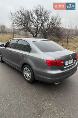 Седан Volkswagen Jetta 2012 в Києві