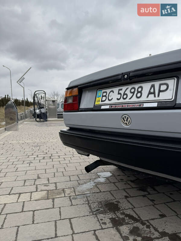 Седан Volkswagen Jetta 1988 в Дрогобыче