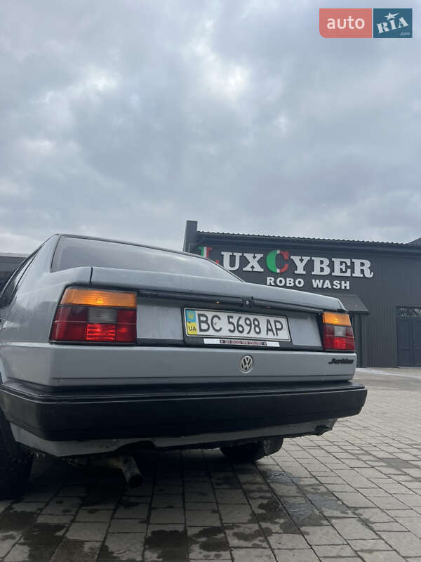 Седан Volkswagen Jetta 1988 в Дрогобыче