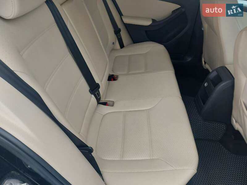 Седан Volkswagen Jetta 2017 в Шептицькому