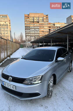 Седан Volkswagen Jetta 2014 в Днепре