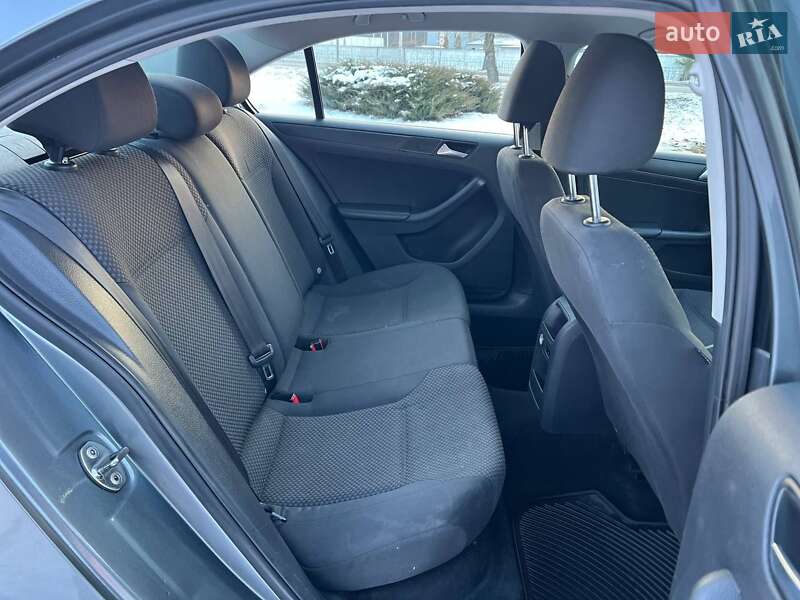 Седан Volkswagen Jetta 2013 в Киеве