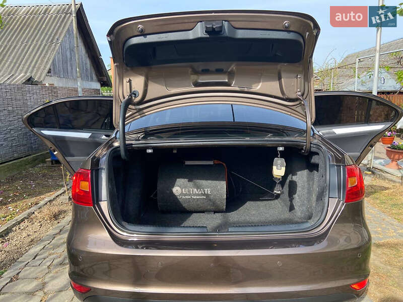 Седан Volkswagen Jetta 2011 в Мукачево фото 4 Седан Volkswagen Jetta 2011 в Мукачево