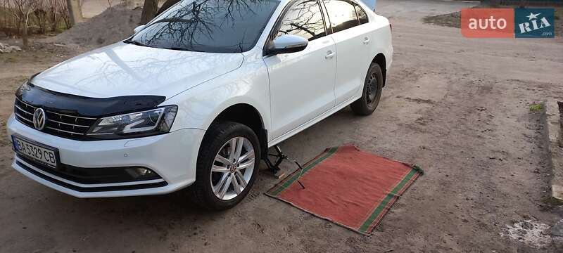 Седан Volkswagen Jetta 2014 в Кропивницком