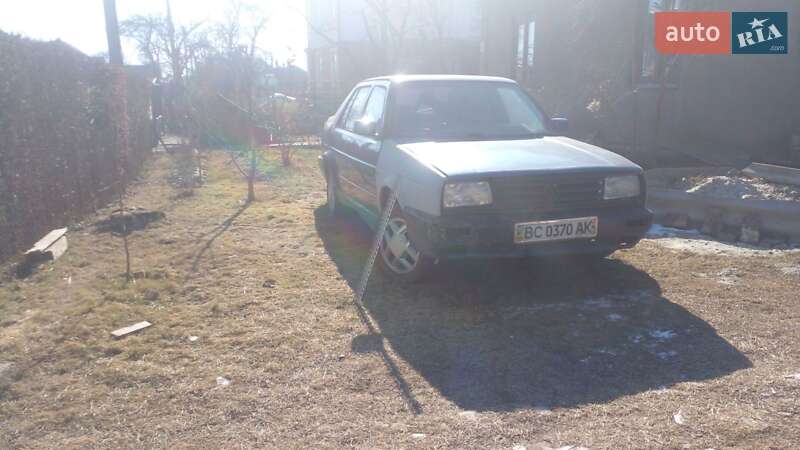 Седан Volkswagen Jetta 1984 в Львове