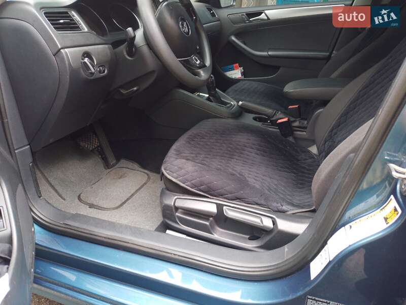 Седан Volkswagen Jetta 2014 в Чернигове