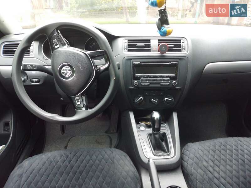 Седан Volkswagen Jetta 2014 в Чернигове