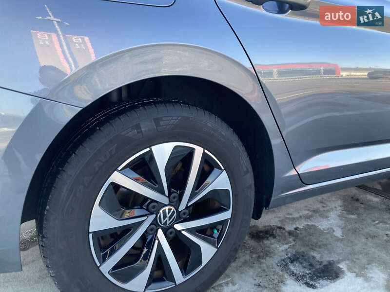 Седан Volkswagen Jetta 2022 в Киеве