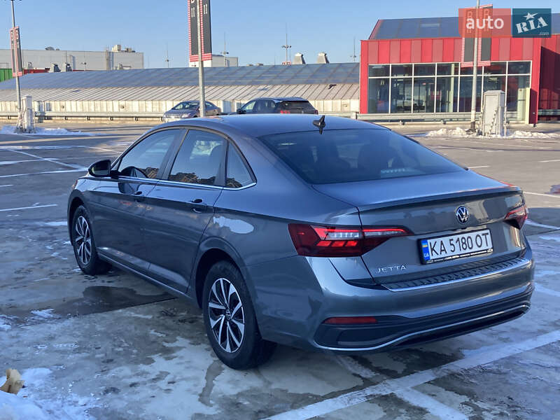 Седан Volkswagen Jetta 2022 в Киеве