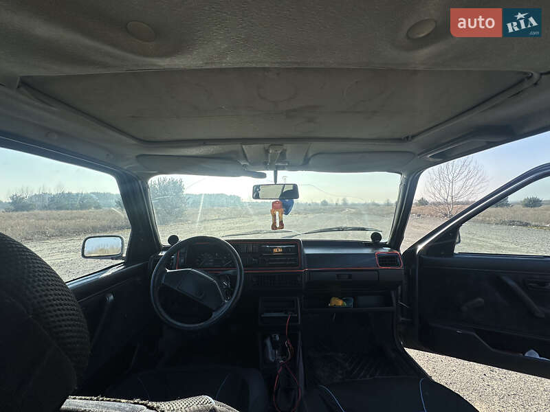 Седан Volkswagen Jetta 1989 в Ратным