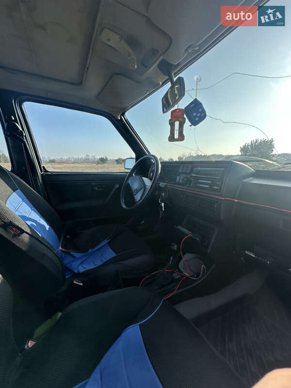 Седан Volkswagen Jetta 1989 в Ратным