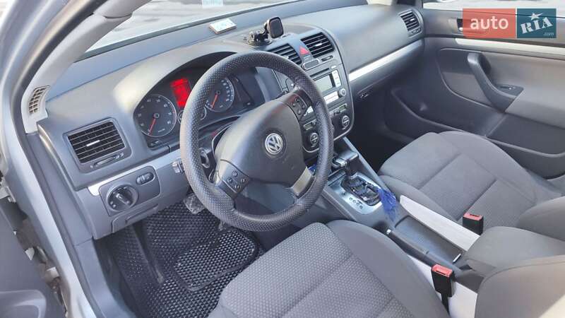 Седан Volkswagen Jetta 2009 в Києві