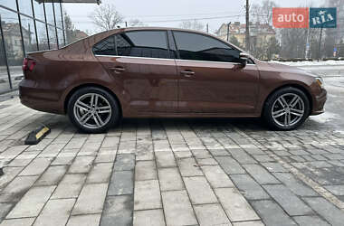 Седан Volkswagen Jetta 2017 в 