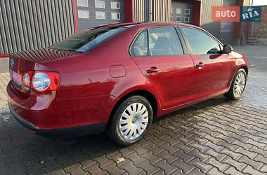 Седан Volkswagen Jetta 2010 в Лубнах