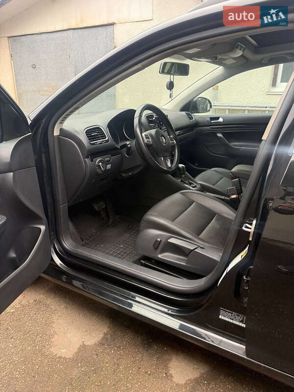 Универсал Volkswagen Jetta 2014 в Тернополе