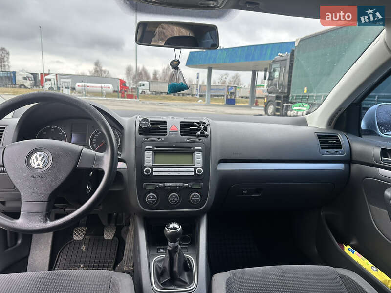 Седан Volkswagen Jetta 2008 в Ратным
