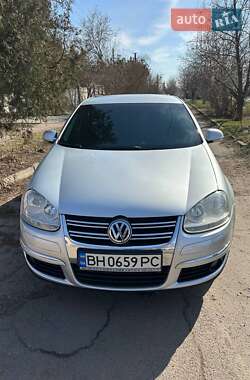 Седан Volkswagen Jetta 2010 в Николаеве